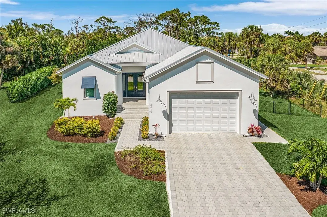 Picture of 18010 Parkridge Cir, Fort Myers, FL 33908