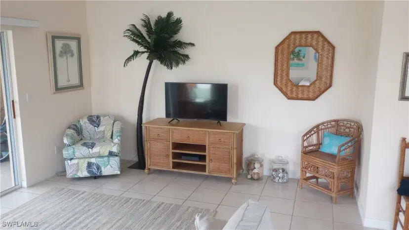 Picture of 1406 Weeping Willow Ct, Cape Coral FL 33909