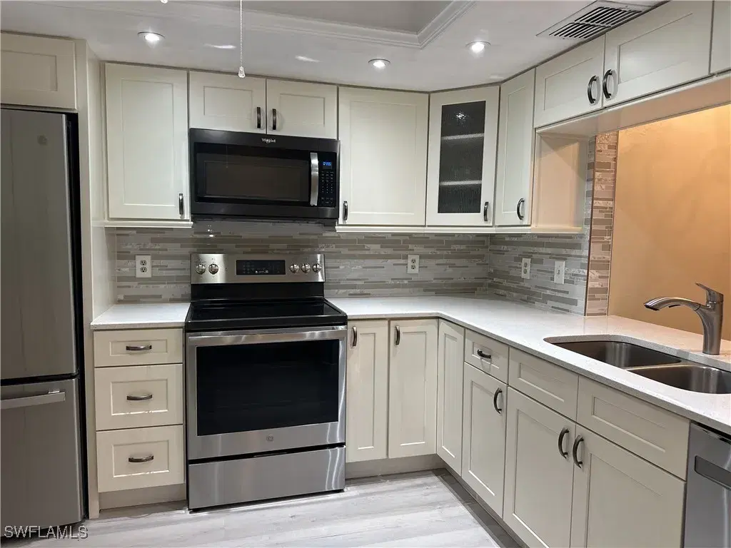 Picture of 11170 Caravel Cir 103, Fort Myers, FL 33908