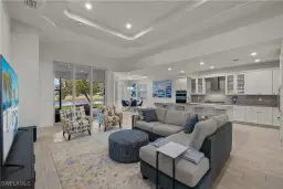 Picture of 8880 Redonda Dr, Naples, FL 34114