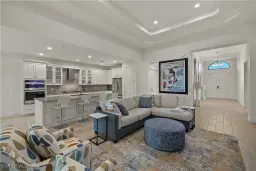 Picture of 8880 Redonda Dr, Naples, FL 34114