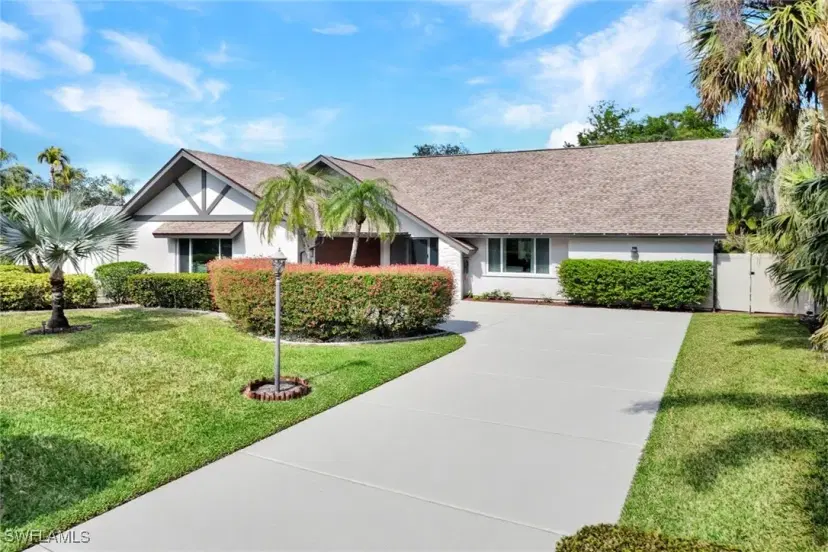 Picture of 15943 Gleneagle Ct, Fort Myers FL 33908