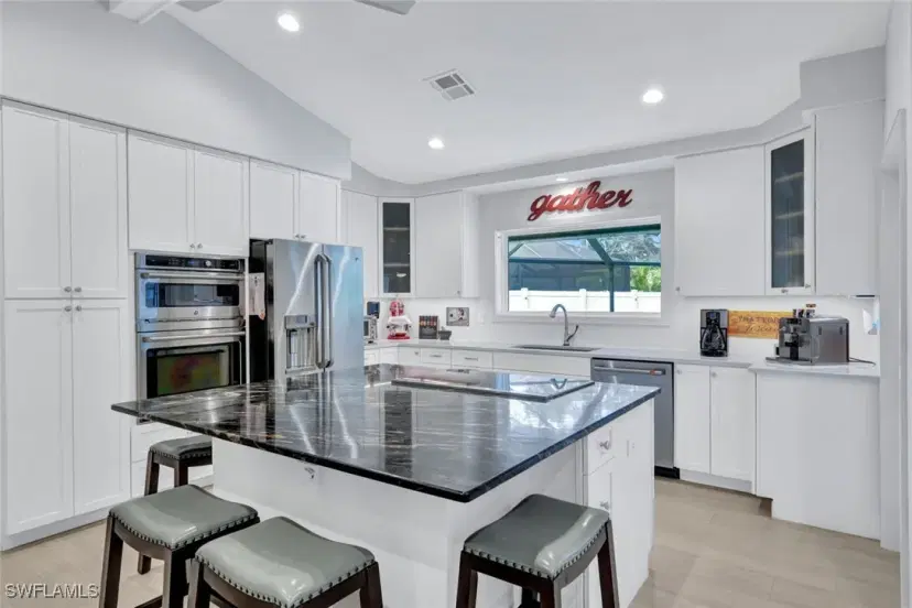 Picture of 15943 Gleneagle Ct, Fort Myers FL 33908