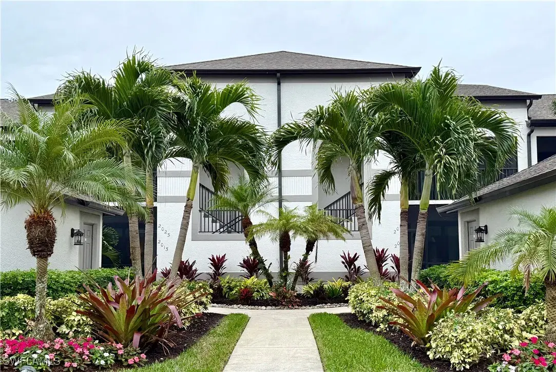 Picture of 8370 Heritage Links CT 2015, Naples, FL 34112