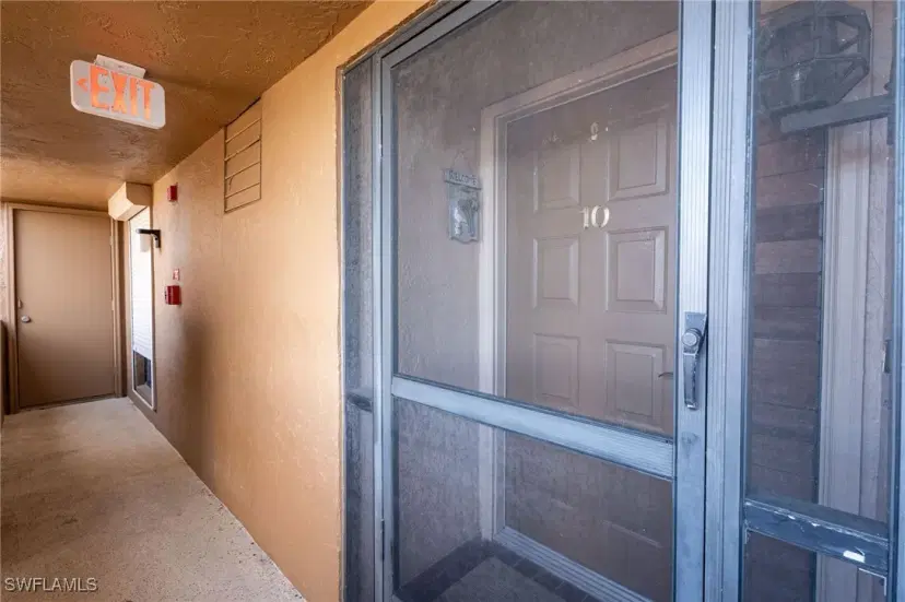Picture of 2067 W Lakeview Blvd D10, North Fort Myers FL 33903
