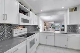 Picture of 1250 Yesica Ann Cir E201, Naples, FL 34110