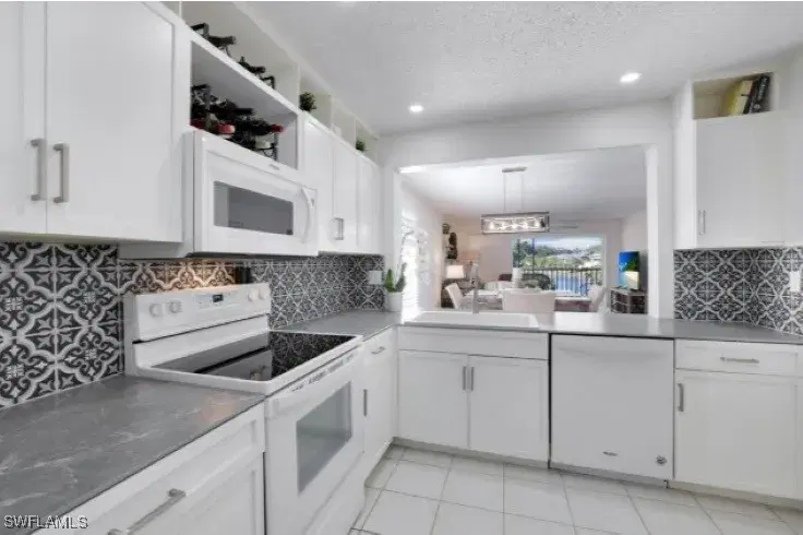 Picture of 1250 Yesica Ann Cir E201, Naples FL 34110