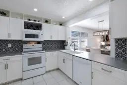 Picture of 1250 Yesica Ann Cir E201, Naples, FL 34110