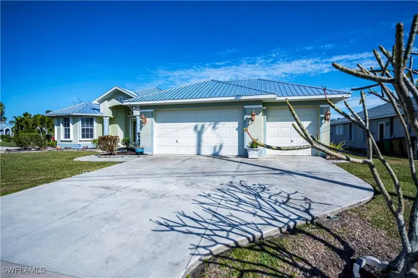 Picture of 3301 SE 4Th Pl, Cape Coral FL 33904