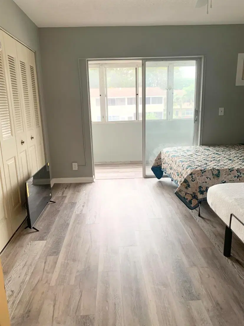 Picture of 119 Canterbury E, West Palm Beach FL 33417