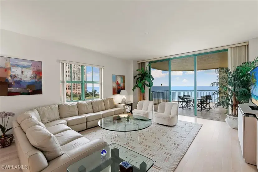 Picture of 930 Cape Marco Dr 501, Marco Island FL 34145
