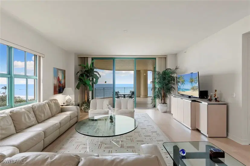 Picture of 930 Cape Marco Dr 501, Marco Island FL 34145