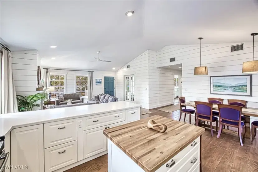 Picture of 220 Palm Lake Dr, Sanibel FL 33957
