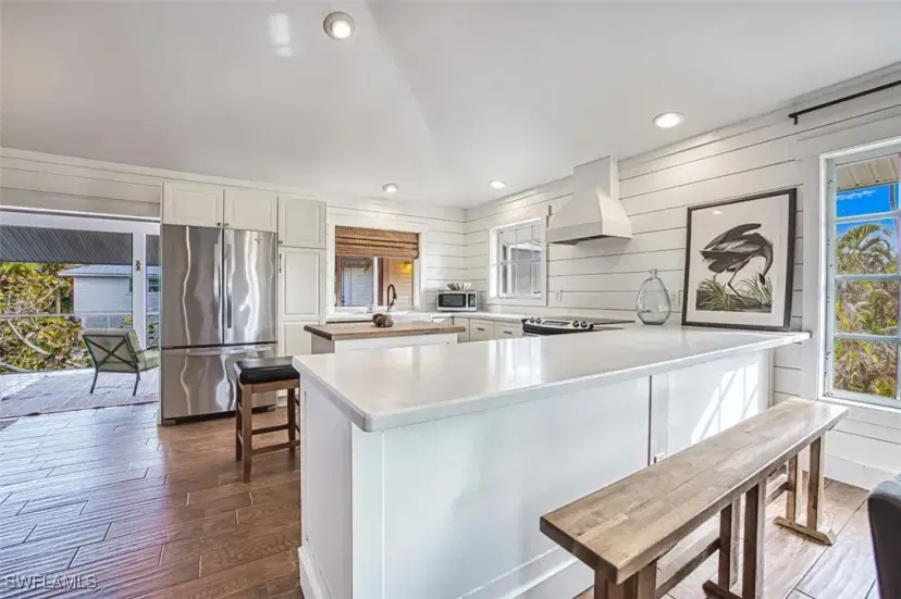 Picture of 220 Palm Lake Dr, Sanibel FL 33957
