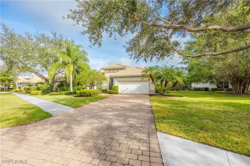 Picture of 6786 Bent Grass Dr, Naples FL 34113