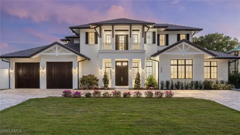 Picture of 460 2Nd Ave N, Naples FL 34102