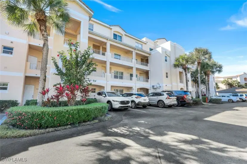 Picture of 1070 Woodshire Ln E102, Naples FL 34105