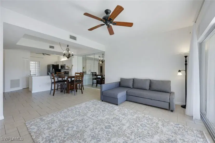 Picture of 1070 Woodshire Ln E102, Naples FL 34105