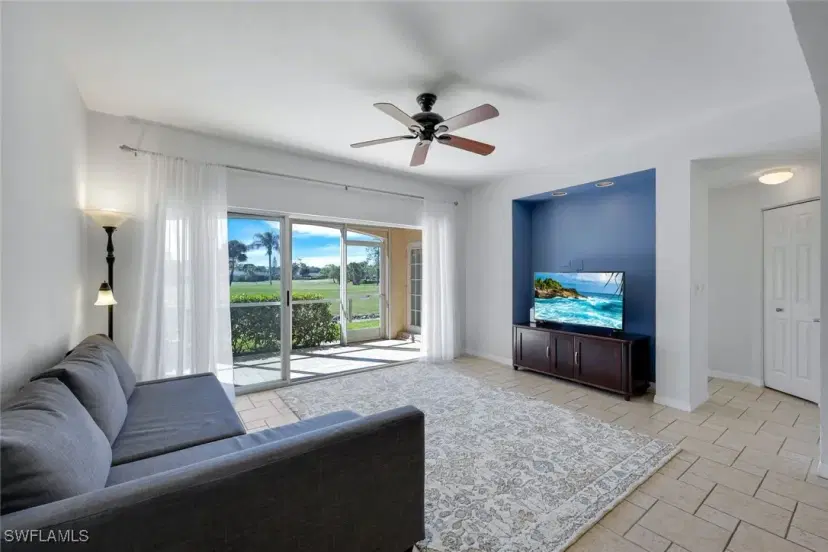 Picture of 1070 Woodshire Ln E102, Naples FL 34105