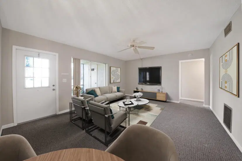 Picture of 332 Knotty Pine Circle C-1, Greenacres FL 33463