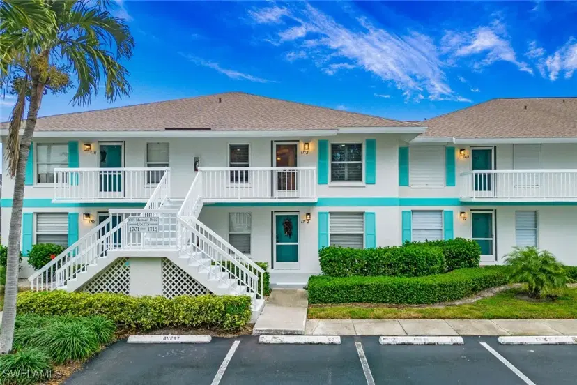 Picture of 1375 Mainsail Dr 1712, Naples FL 34114