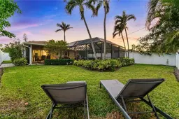 Picture of 589 104Th Ave N, Naples, FL 34108