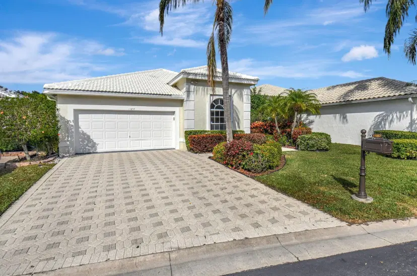 Picture of 11857 Fountainside Circle, Boynton Beach FL 33437