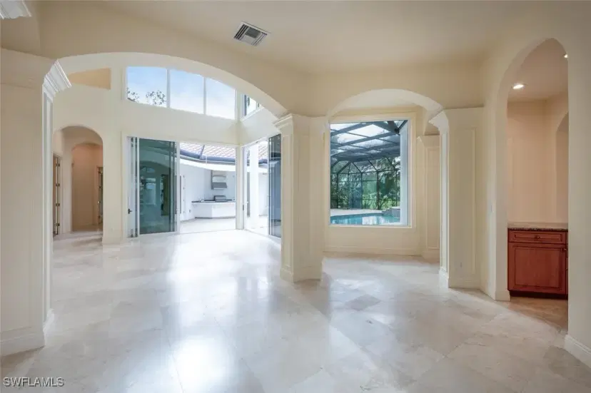 Picture of 3031 Gardens Blvd, Naples FL 34105