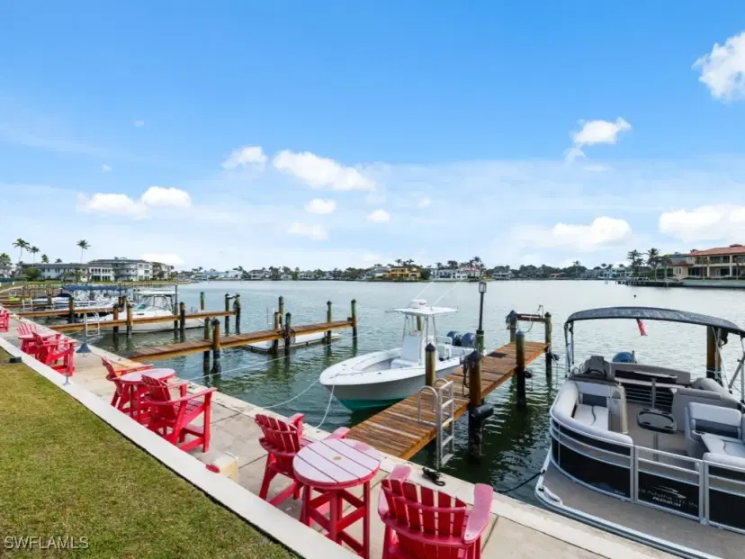 Picture of 3200 Gulf Shore Blvd N 407, Naples FL 34103