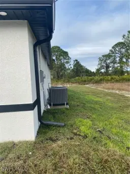 Picture of 1116 Countess Ave S, Lehigh Acres, FL 33974