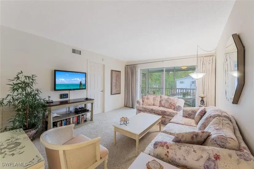 Picture of 1686 Blue Point Ave B9, Naples FL 34102