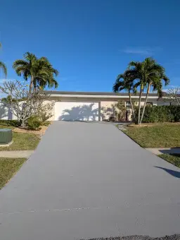 Picture of 305 Circle E, Jupiter, FL 33458