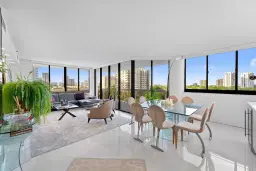 Picture of 20185 E Country Club Dr 705, Miami, FL 33180