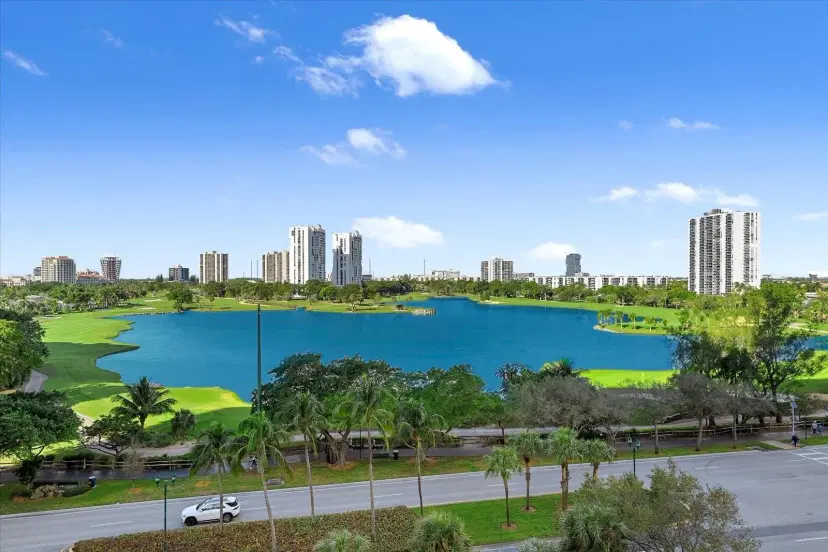 Picture of 20185 E Country Club Dr 705, Miami FL 33180