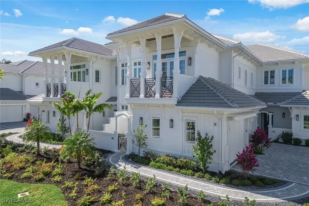 Picture of 3285 Dorado Ln 202, Naples, FL 34114