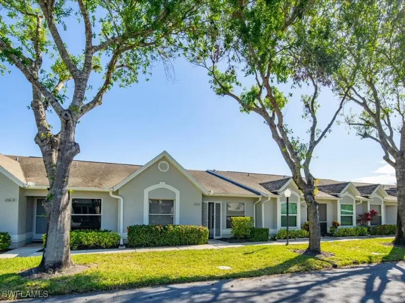 Picture of 10808 King George Ln 2602, Naples FL 34109