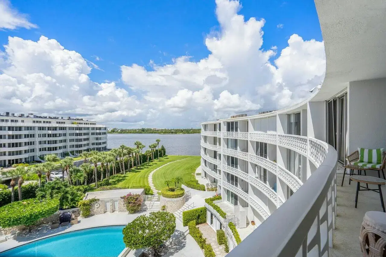 Picture of 2760 S Ocean Boulevard 514, Palm Beach, FL 33480