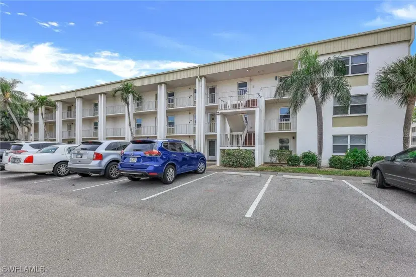 Picture of 1624 Pine Valley Dr 205, Fort Myers FL 33907