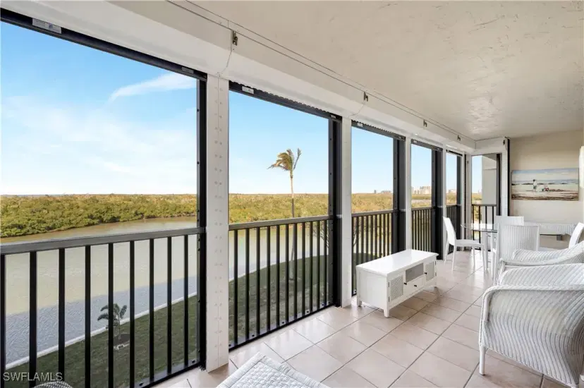 Picture of 15 Bluebill Ave 304, Naples FL 34108