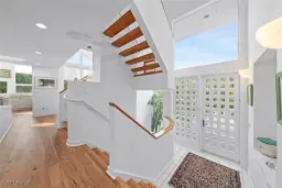 Picture of 479 Lagoon Dr, Sanibel, FL 33957