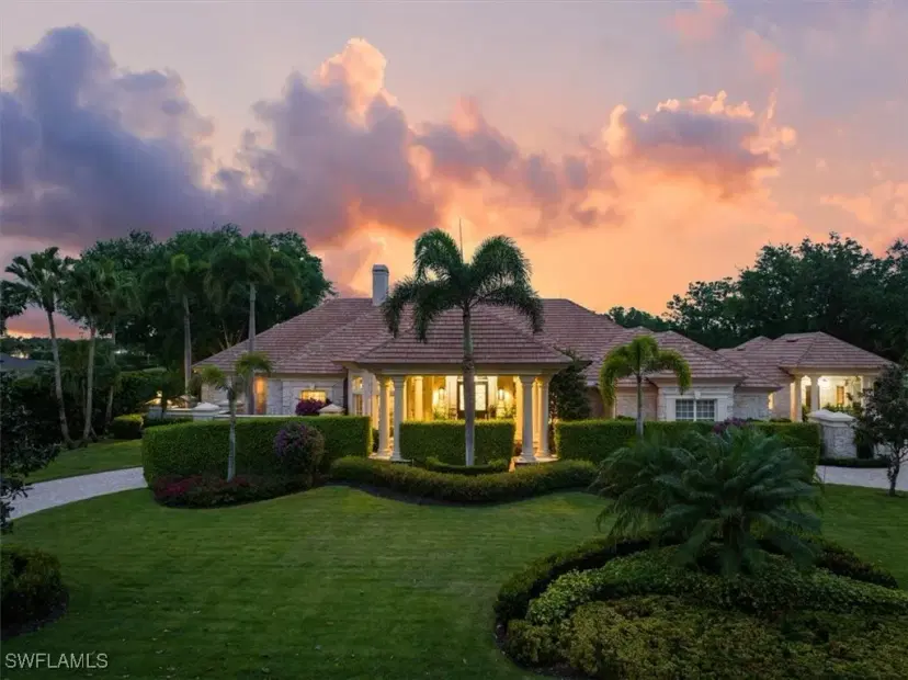 Picture of 13700 Pondview Cir, Naples FL 34119