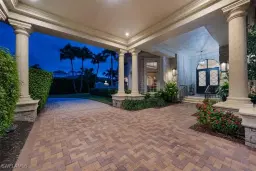 Picture of 13700 Pondview Cir, Naples, FL 34119