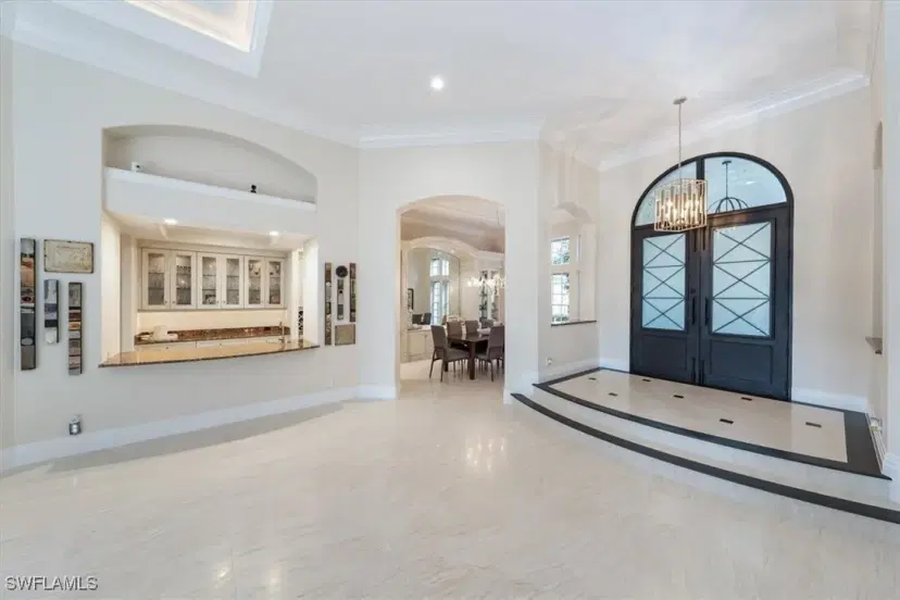 Picture of 13700 Pondview Cir, Naples FL 34119