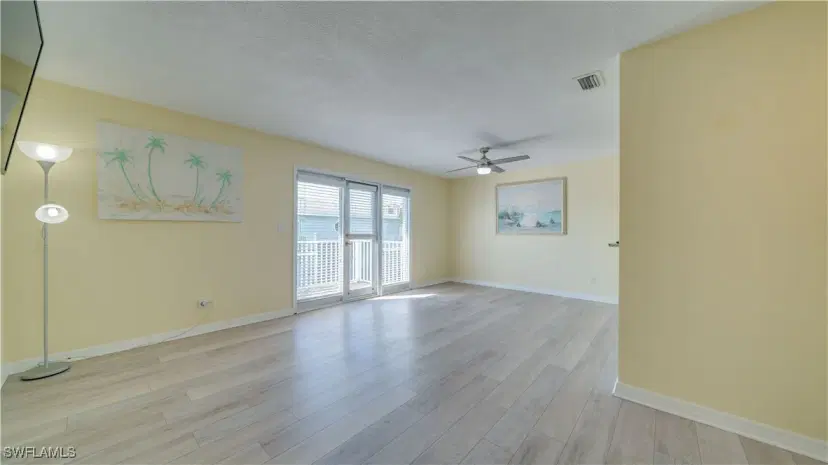 Picture of 3328 N Key Dr 7, North Fort Myers FL 33903