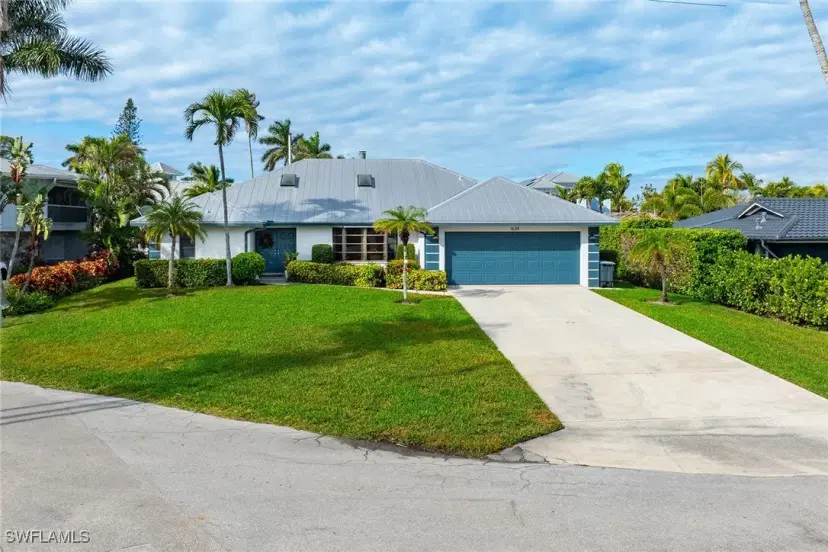 Picture of 1634 Bonita Ct, Naples FL 34102