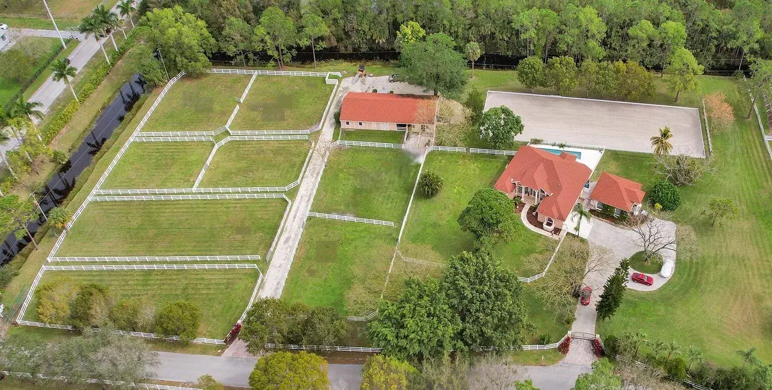 Picture of 3950 Horse Trail, Loxahatchee, FL 33470