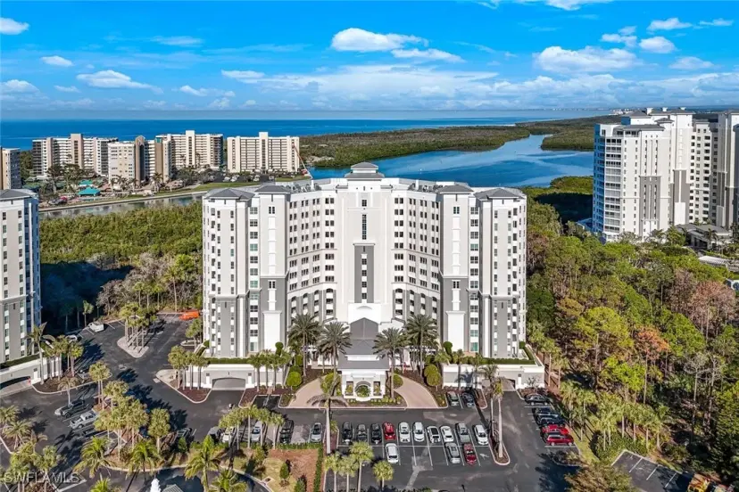 Picture of 325 Dunes Blvd 605, Naples FL 34110