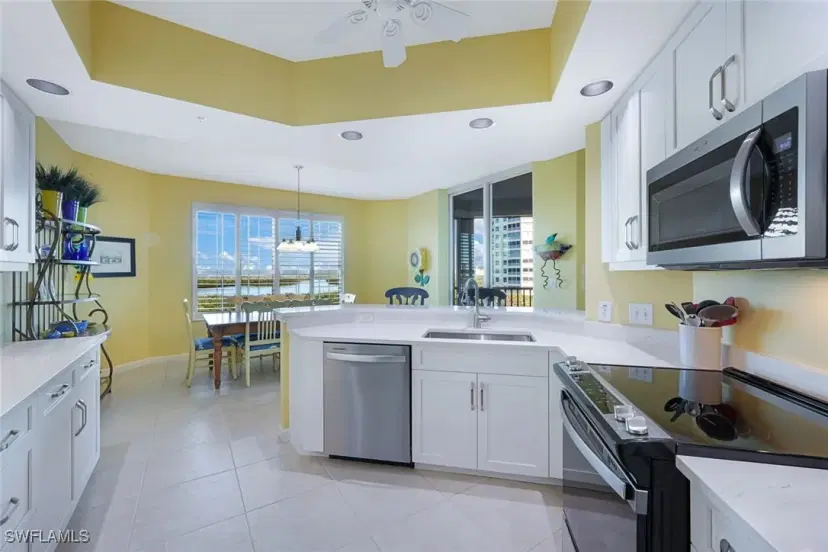 Picture of 325 Dunes Blvd 605, Naples FL 34110