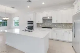 Picture of 9248 Cayman Dr, Naples, FL 34114