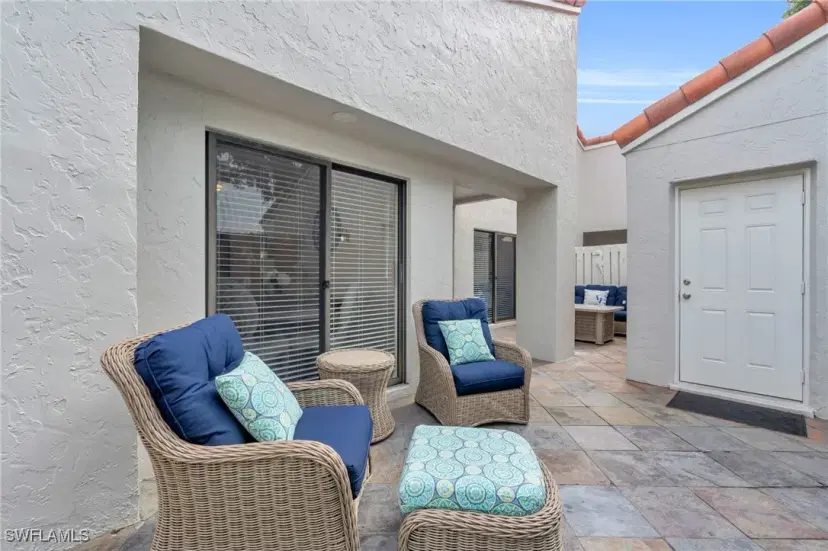 Picture of 833 Reef Point Cir, Naples FL 34108